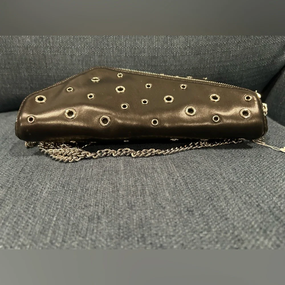 Henri Bendel's black/ silver grommet purse NWOT - Picture 4 of 10